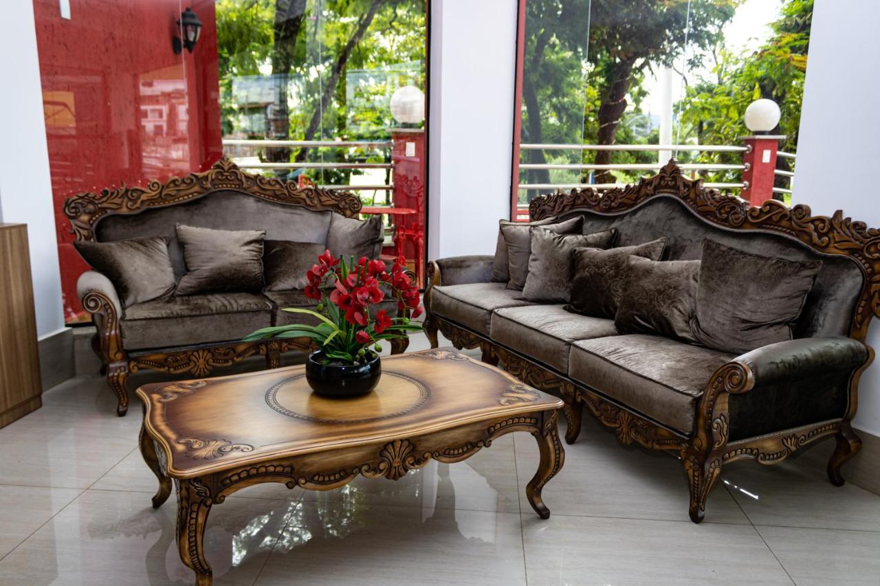Granlago Hotel Pouso Alegre Exterior photo